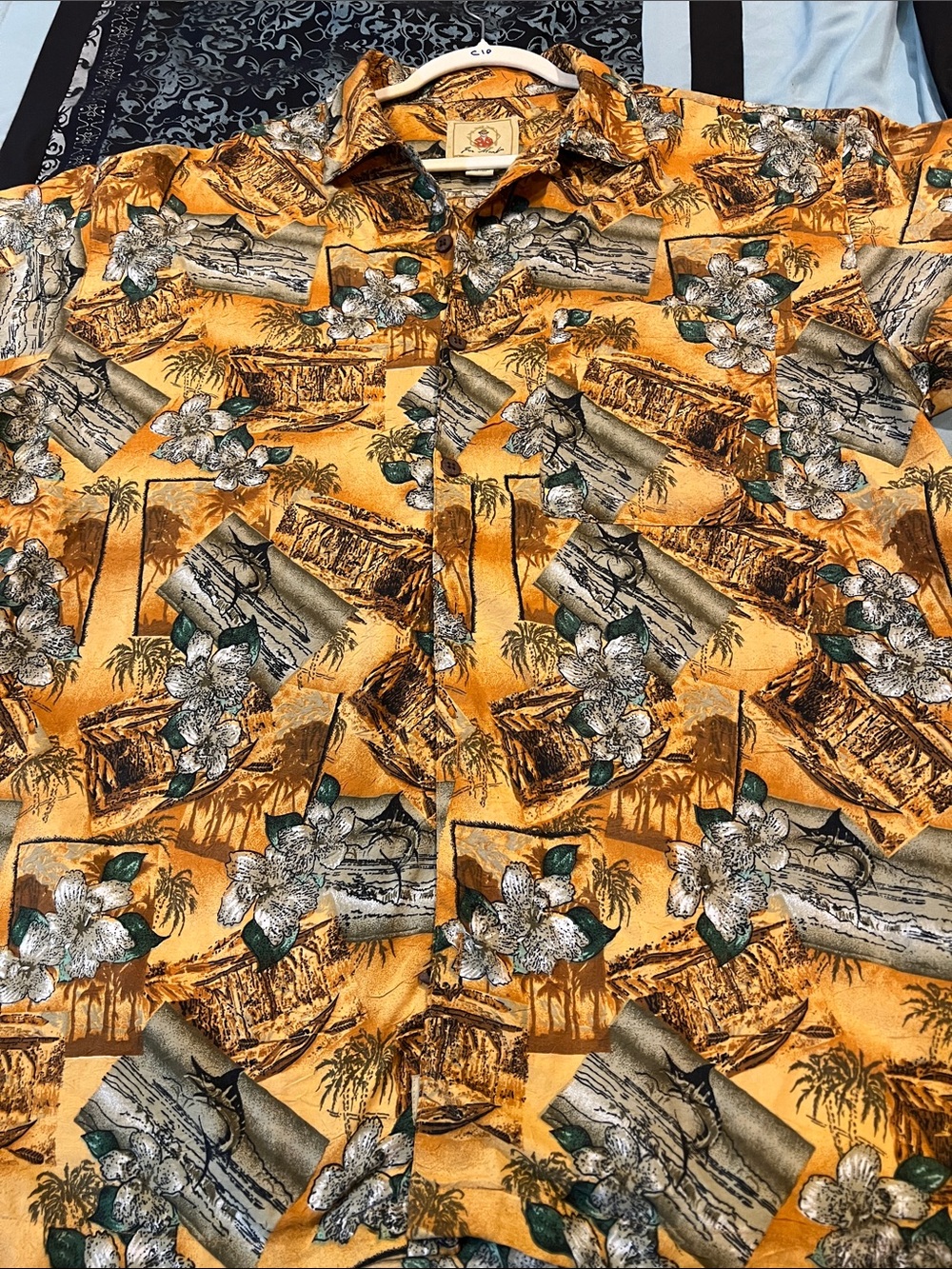 JOE MARLIN Casual Men's Button-Down Shirt in Golden Yellow Tropical Print